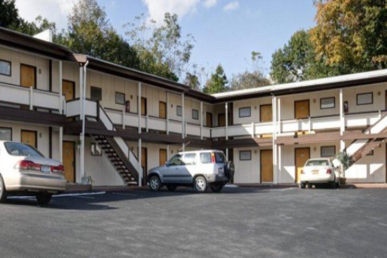 Americas Best Value Inn Highland-Poughkeepsie Exterior photo